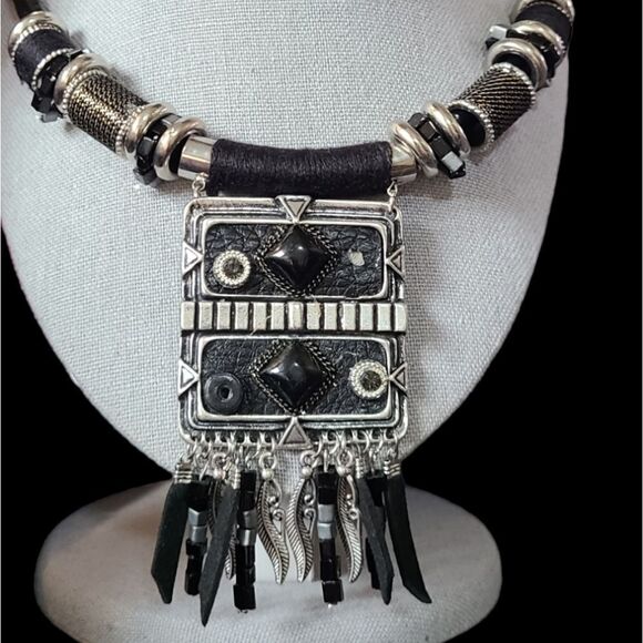 PARIS Necklace Tribal Ethnic Statement Black & Silver Solid Reversible 2… - Picture 6 of 12